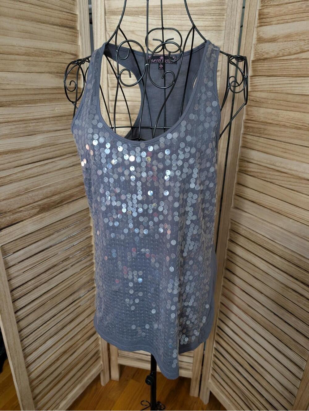Almost Famous Sleeveless‎ Sequin Top ~ Size Large~ Gray